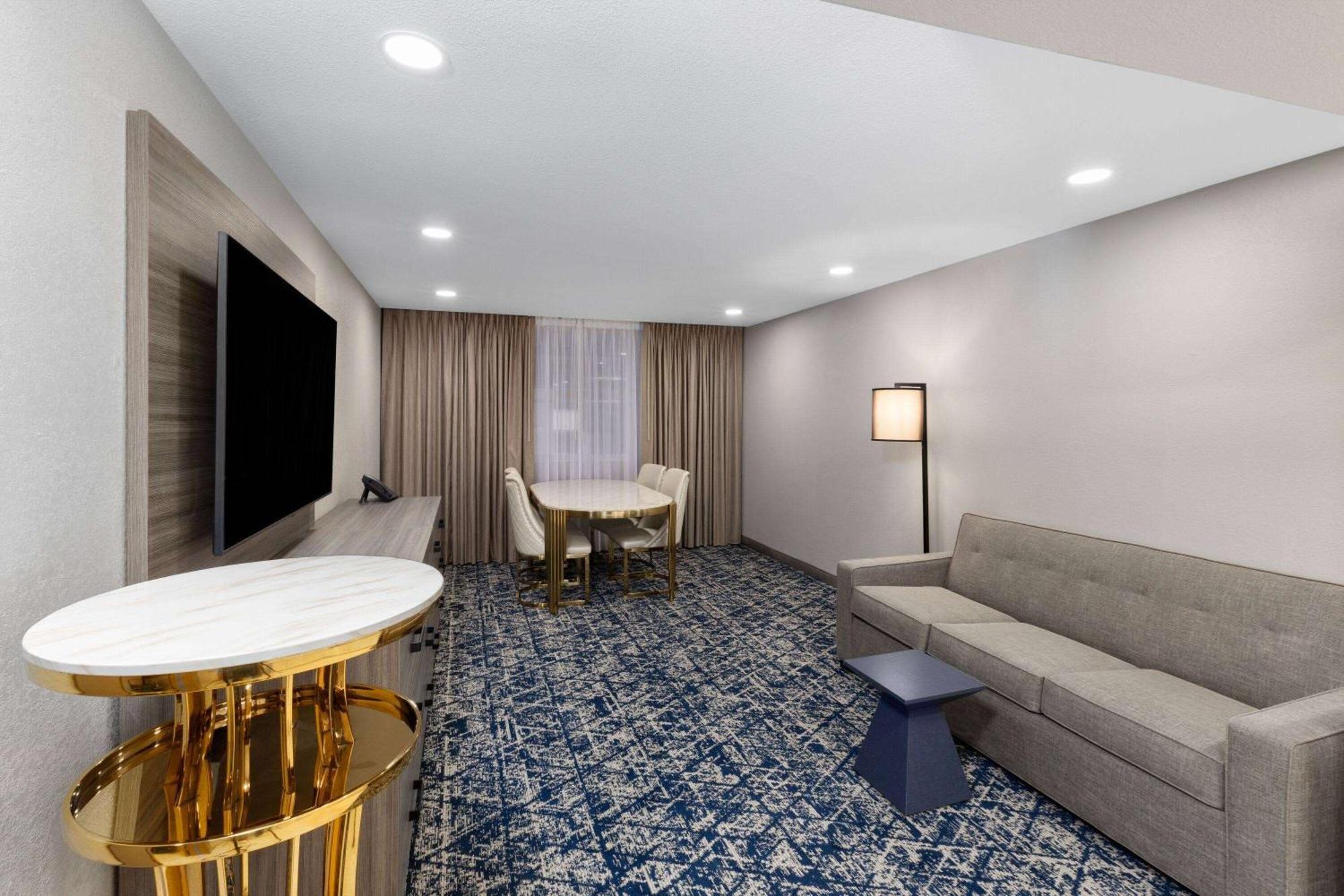 Hotel Wyndham Dfw Airport Irving Esterno foto