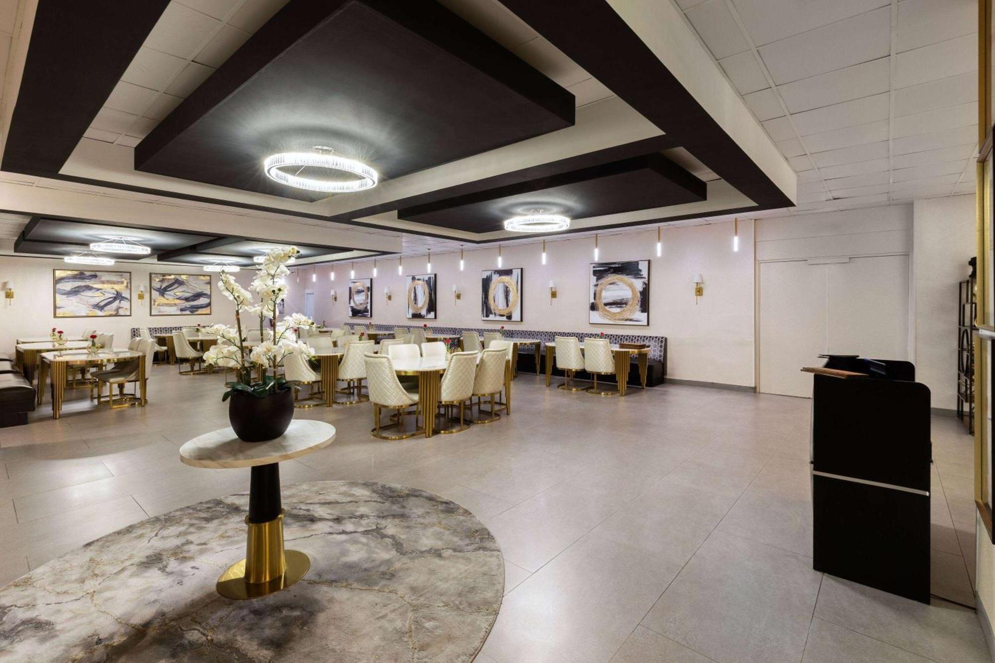Hotel Wyndham Dfw Airport Irving Esterno foto