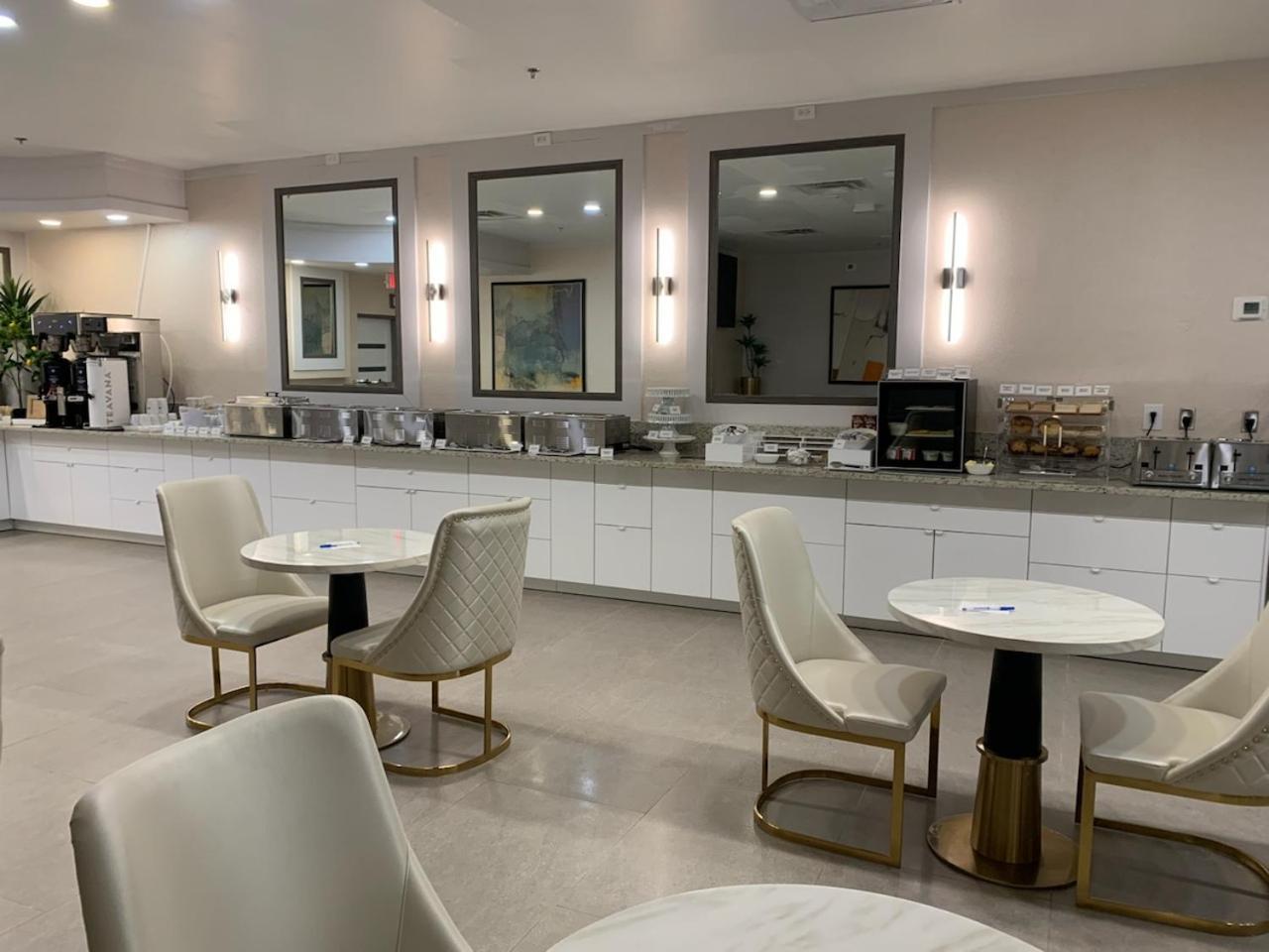 Hotel Wyndham Dfw Airport Irving Esterno foto