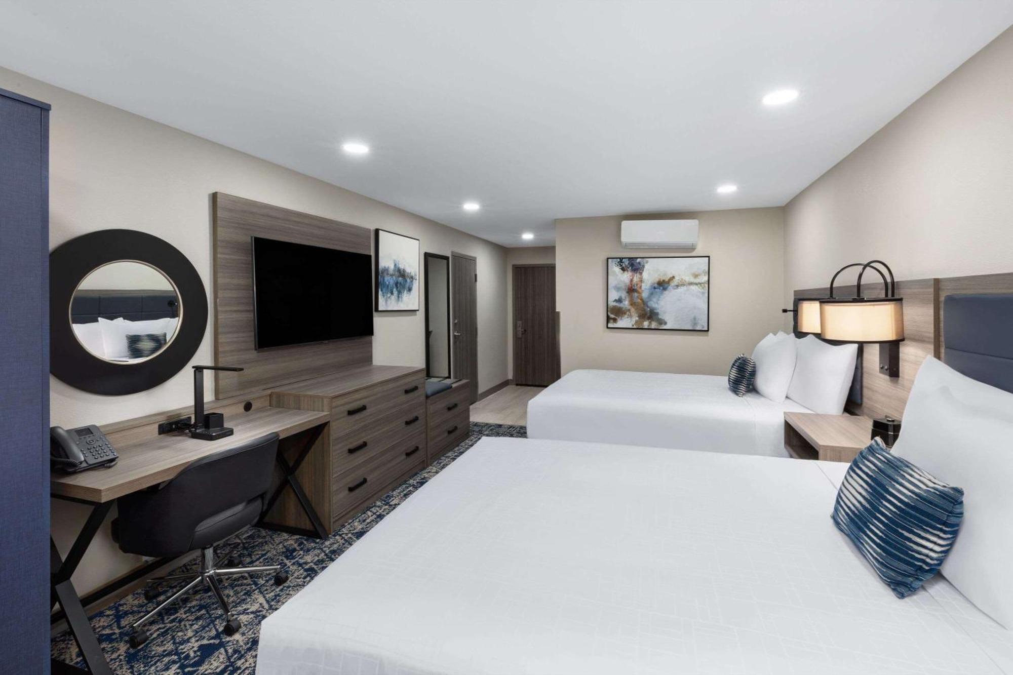 Hotel Wyndham Dfw Airport Irving Esterno foto